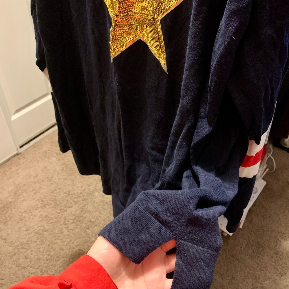 crown and ivy patriotic lightweight sweater. - Picture 5 of 10